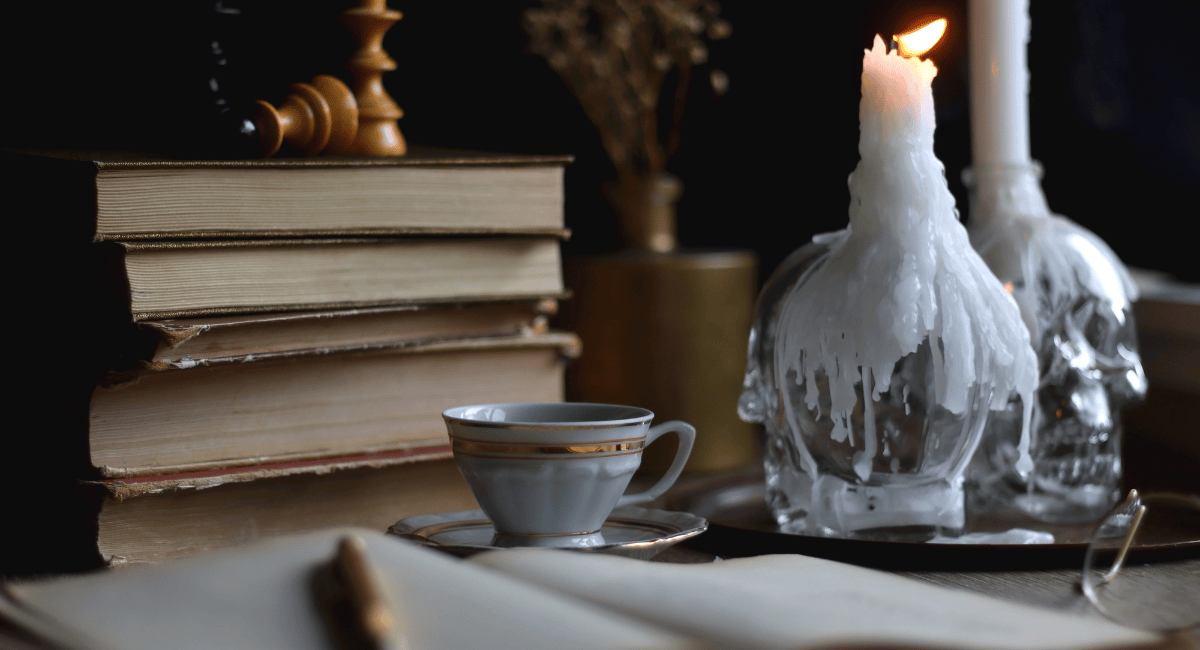 10 Popular Thriller Dark Academia Books