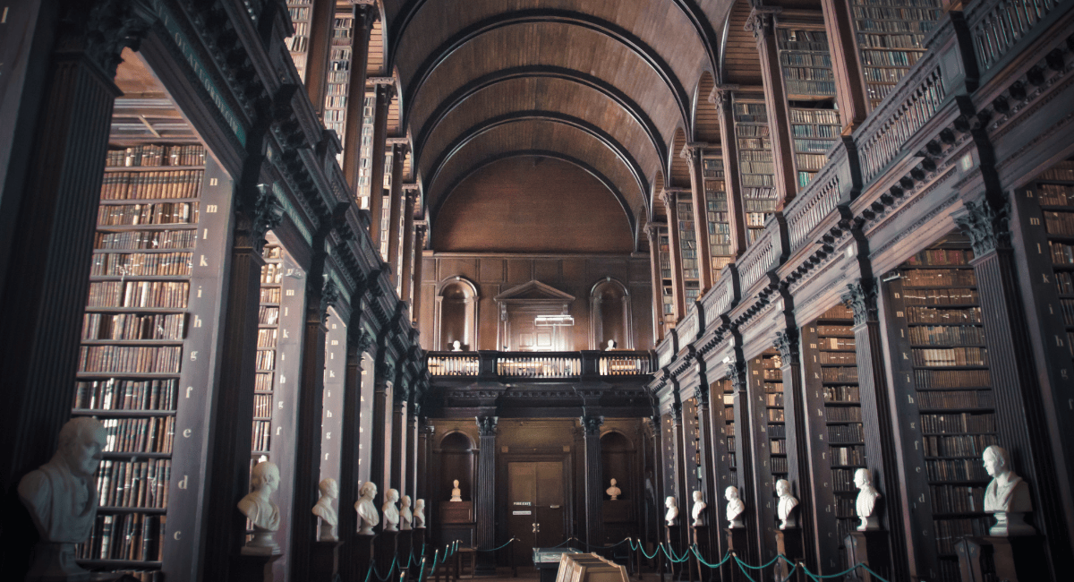 Why Dark Academia Books Feel Perfect for Autumn Reading