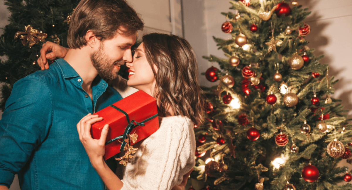 10 Clean Heartwarming Christmas Romance Books